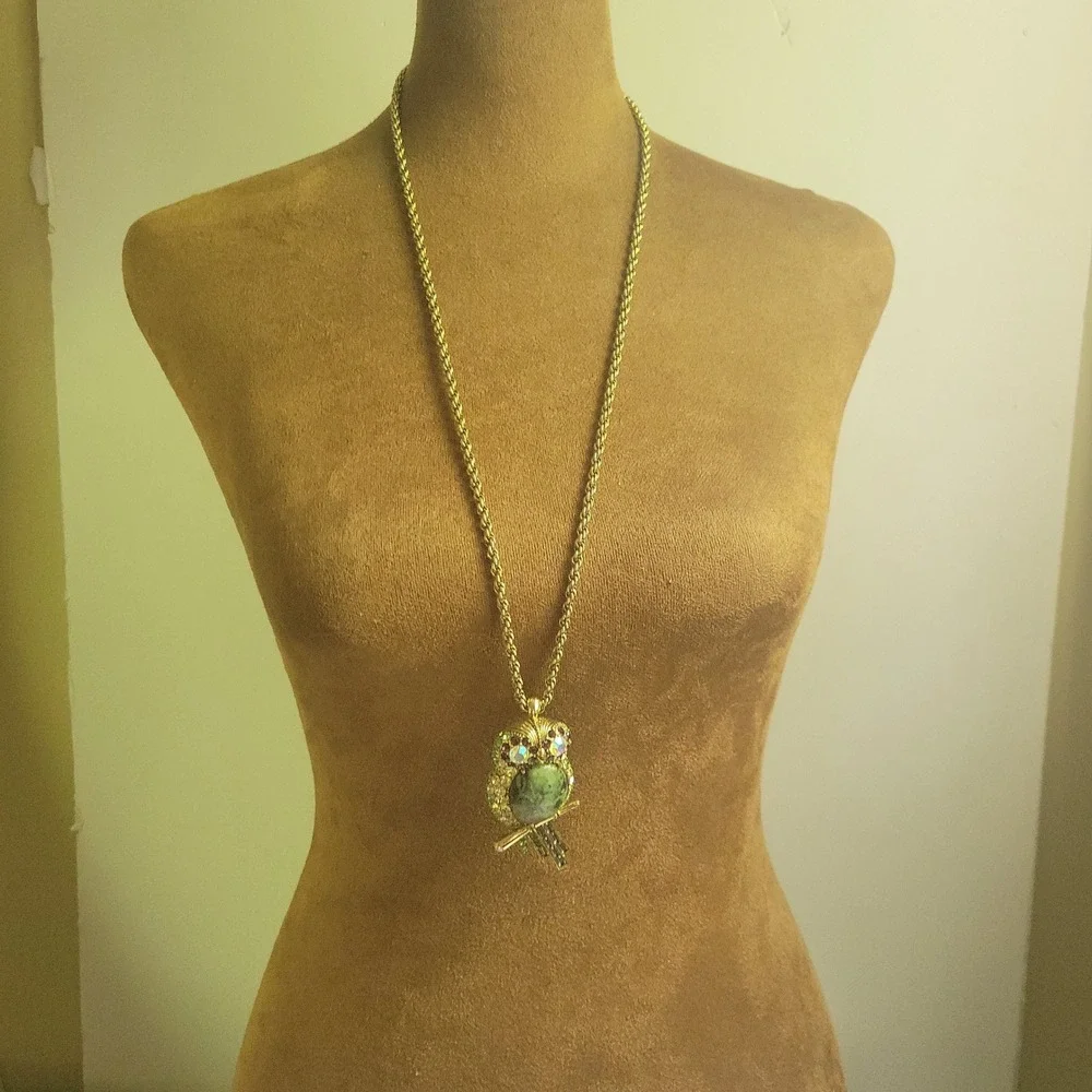 Ann Taylor Gold Tone Crystal Owl Pendant 28